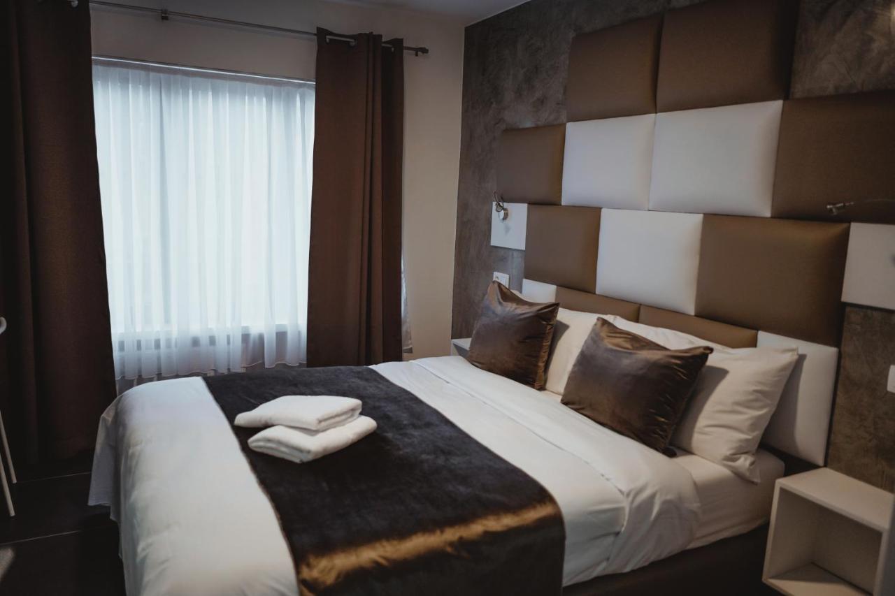 Hotel Onyx Expo Jette Buitenkant foto